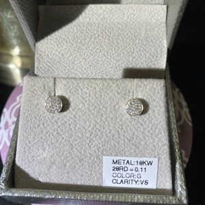 Bony Levy 18k stud earrings w/diamonds